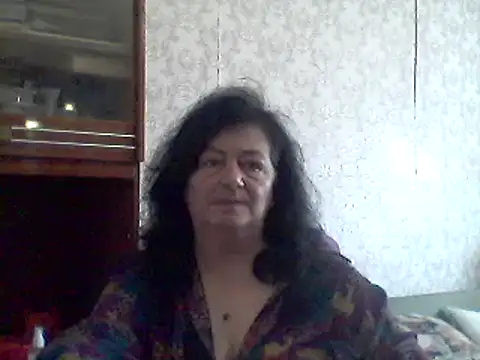 Snapshot of GypsiQueen2 chatting on 14, 3, 2025 GypsiQueen2 online show from 14, 3, 2025