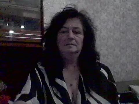 Snapshot of GypsiQueen2 chatting on 18, 3, 2025 GypsiQueen2 online show from 18, 3, 2025