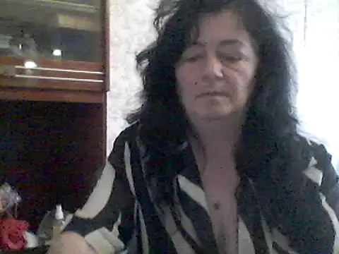 Snapshot of GypsiQueen2 chatting on 19, 3, 2025 GypsiQueen2 online show from 19, 3, 2025