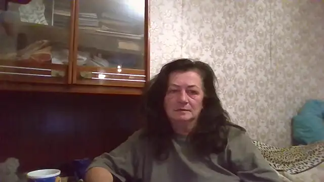 Snapshot of GypsiQueen2 chatting on 29, 9, 2025 GypsiQueen2 online show from 29, 9, 2025