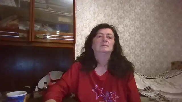 Snapshot of GypsiQueen2 chatting on 12, 10, 2025 GypsiQueen2 online show from 12, 10, 2025