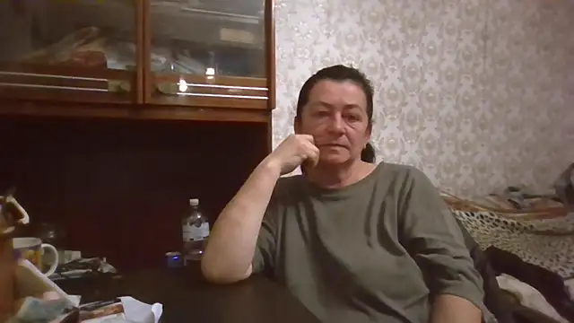 GypsiQueen2 online show from 10, 11, 2025