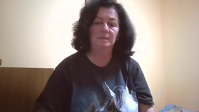 GypsiQueen2 online show from 7, 6, 2026