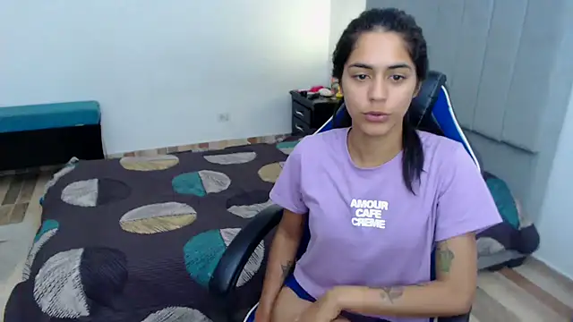 Snapshot of imSophia chatting on 1, 12, 2024 imSophia online show from 1, 12, 2024