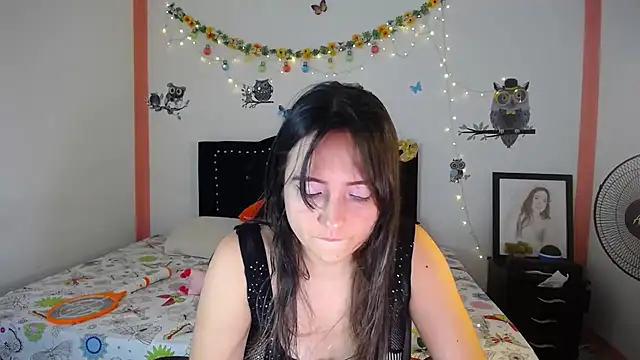 naughty girl 4u online show from 24, 2, 2025