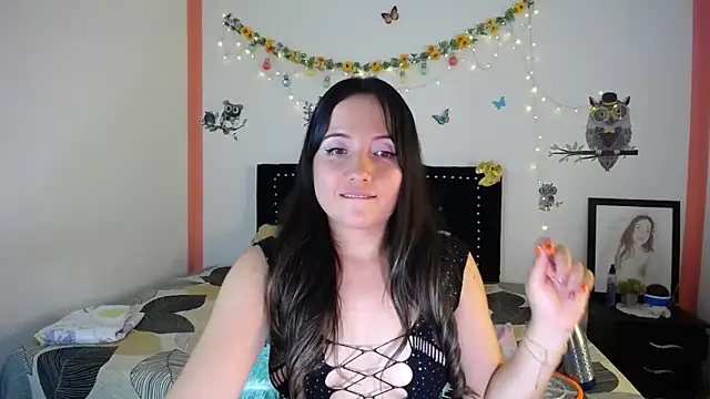 naughty girl 4u online show from 4, 3, 2025