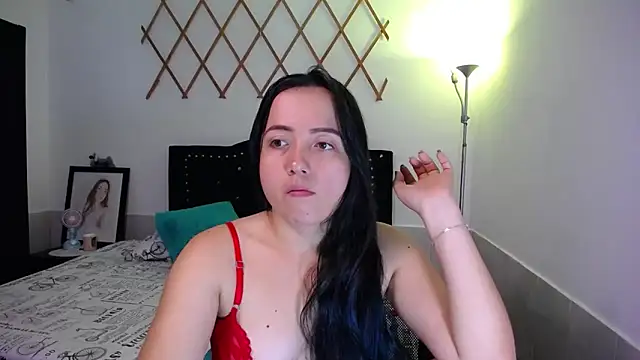 naughty girl 4u online show from 28, 9, 2025