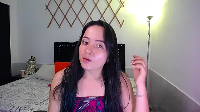 naughty girl 4u online show from 4, 10, 2025