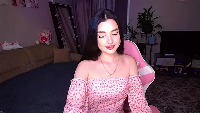 Snapshot of __Malika__ chatting on 22, 10, 2025 Malika online show from 22, 10, 2025