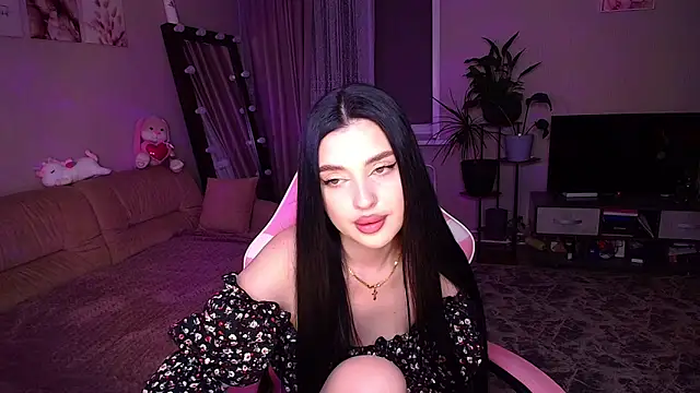 Snapshot of __Malika__ chatting on 9, 11, 2025 Malika online show from 9, 11, 2025