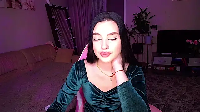 Snapshot of __Malika__ chatting on 23, 11, 2025 Malika online show from 23, 11, 2025