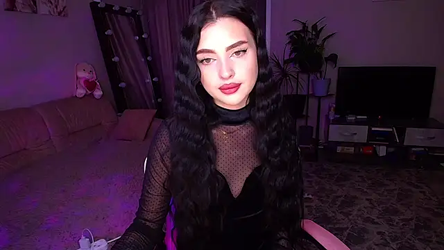 Snapshot of __Malika__ chatting on 17, 12, 2025 Malika online show from 17, 12, 2025