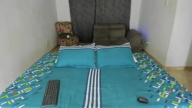 Snapshot of Fairycandyx chatting on 17, 2, 2025 Fairycandyx online show from 17, 2, 2025