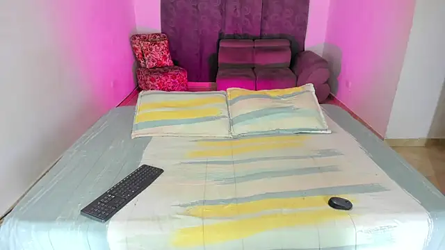 Snapshot of Fairycandyx chatting on 8, 3, 2025 Fairycandyx online show from 8, 3, 2025