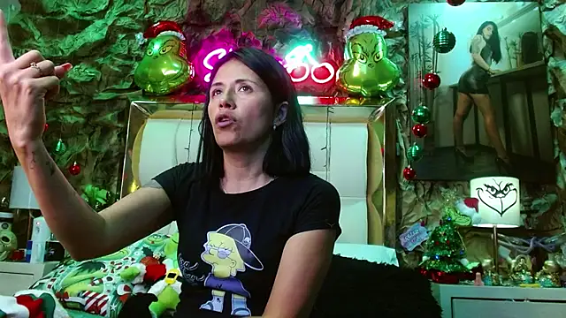 Snapshot of sharoon_cheerry chatting on 23, 12, 2024 sharoon cheerry online show from 23, 12, 2024