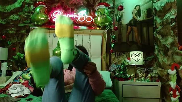 Snapshot of sharoon_cheerry chatting on 31, 12, 2024 sharoon cheerry online show from 31, 12, 2024