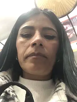 Snapshot of sharoon_cheerry chatting on 5, 1, 2025 sharoon cheerry online show from 5, 1, 2025