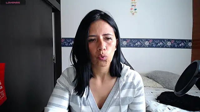 Snapshot of sharoon_cheerry chatting on 19, 9, 2025 sharoon cheerry online show from 19, 9, 2025