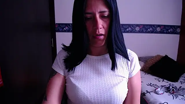 Snapshot of sharoon_cheerry chatting on 30, 10, 2025 sharoon cheerry online show from 30, 10, 2025