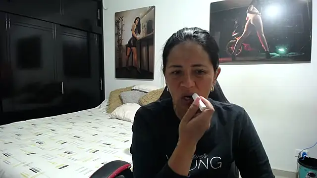 Snapshot of sharoon_cheerry chatting on 21, 2, 2026 sharoon cheerry online show from 21, 2, 2026