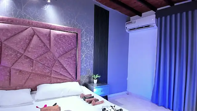 Amanda-Cruz online show from 9, 4, 2026