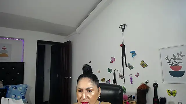 Snapshot of mature_bigboobs10 chatting on 29, 10, 2025 mature bigboobs10 online show from 29, 10, 2025