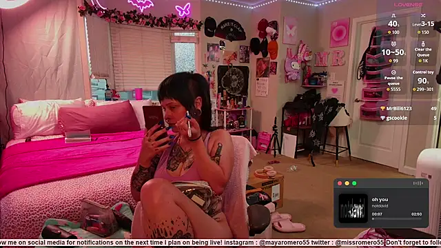 Snapshot of MissRomero chatting on 11, 9, 2025 MissRomero online show from 11, 9, 2025