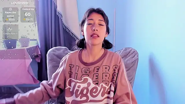 Scarlet wd18 online show from 28, 2, 2025