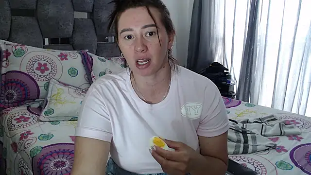 sara hott 1 online show from 8, 4, 2026