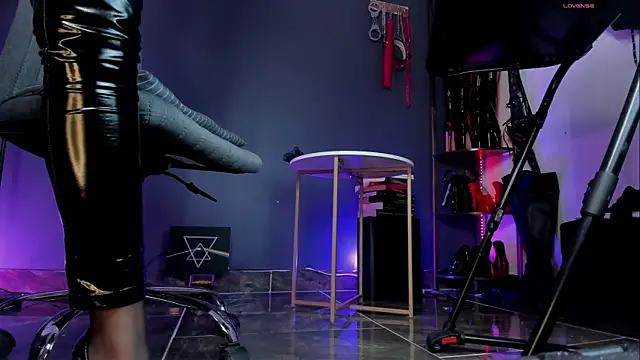 goddessalice online show from 13, 11, 2025