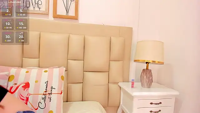 Pia Johnson  online show from 7, 2, 2026