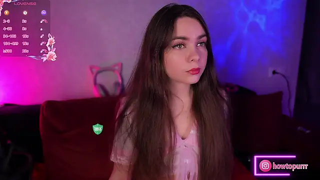 Snapshot of How2Meow chatting on 10, 3, 2025 How2Meow online show from 10, 3, 2025