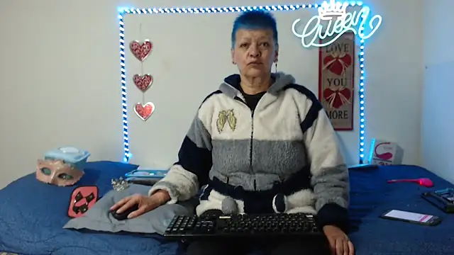 Snapshot of loquitaqueen011 chatting on 17, 9, 2025 loquitaqueen011 online show from 17, 9, 2025