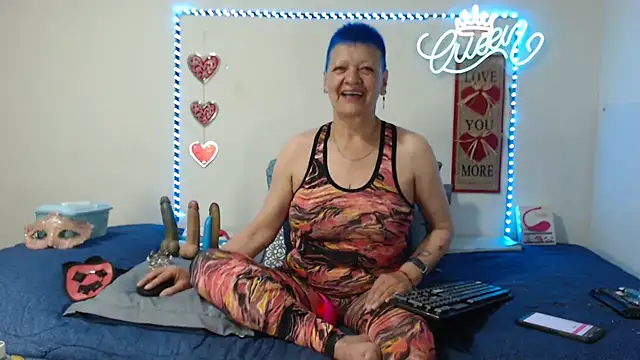 Snapshot of loquitaqueen011 chatting on 21, 9, 2025 loquitaqueen011 online show from 21, 9, 2025