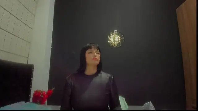 Snapshot of amareto_queen chatting on 8, 3, 2025 amareto queen online show from 8, 3, 2025