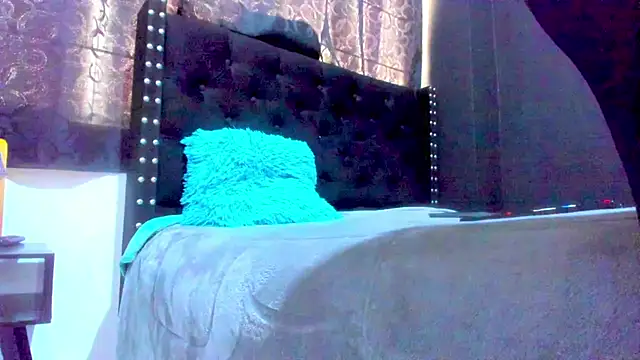 amareto queen online show from 15, 2, 2026