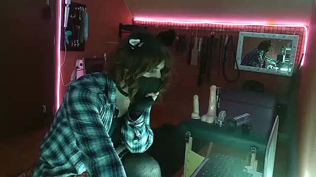 Ginny-the-bdsm-nympho online show from 8, 12, 2024