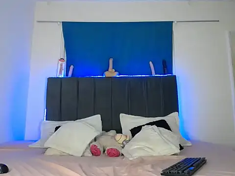 anna dolls  online show from 30, 9, 2025