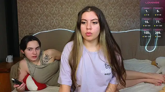 twobabesweet online show from 13, 2, 2025