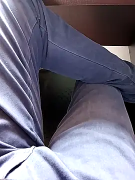 Snapshot of robinsan1010 chatting on 5, 3, 2025 robinsan1010 online show from 5, 3, 2025