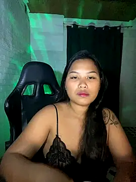 Snapshot of Aalexandrea chatting on 4, 11, 2025 Aalexandrea online show from 4, 11, 2025