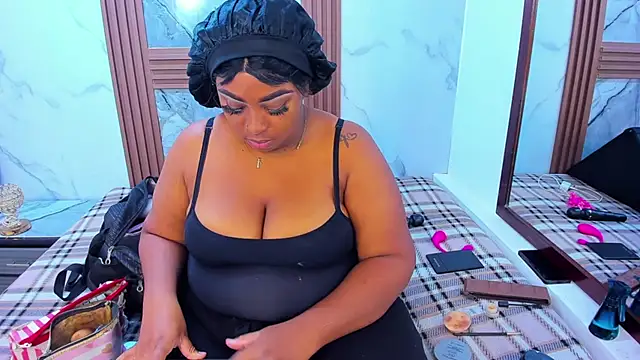 HannyMansonh online show from 8, 2, 2025