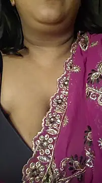 Snapshot of sassy_horny chatting on 7, 10, 2025 sassy horny online show from 7, 10, 2025