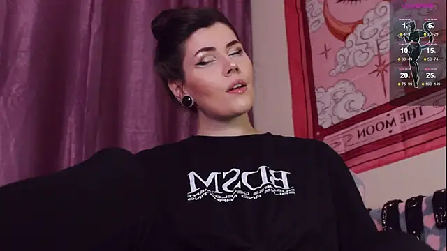 Luna Blake online show from 5, 3, 2025