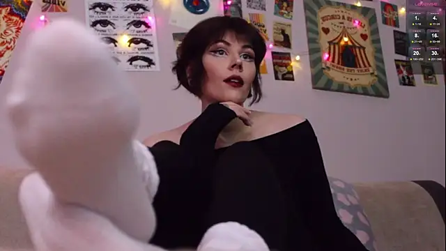 Luna Blake online show from 15, 4, 2026