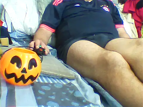 Snapshot of messi_syssy chatting on 27, 10, 2025 messi syssy online show from 27, 10, 2025