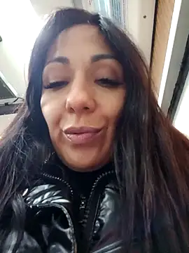 Snapshot of LeticiaWoods chatting on 21, 12, 2024 LeticiaWoods online show from 21, 12, 2024