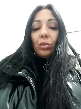 Snapshot of LeticiaWoods chatting on 8, 1, 2025 LeticiaWoods online show from 8, 1, 2025