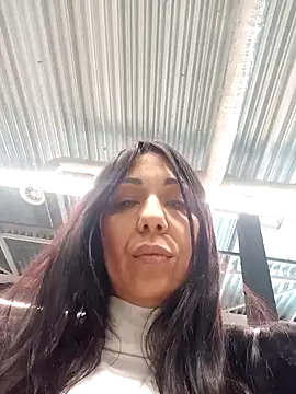 Snapshot of LeticiaWoods chatting on 2, 2, 2025 LeticiaWoods online show from 2, 2, 2025