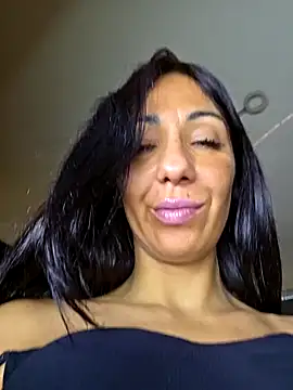 Snapshot of LeticiaWoods chatting on 7, 10, 2025 LeticiaWoods online show from 7, 10, 2025